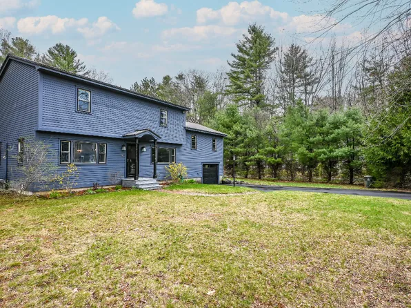 4 Greta Ln, Saco, ME 04072