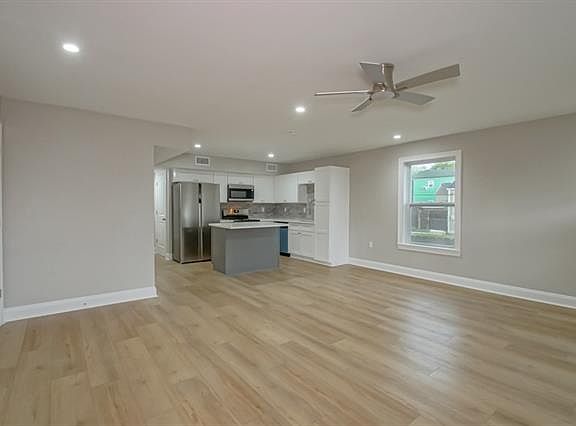 5th image of 2724 4th St