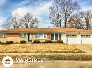 8131 Blueberry Ln, Saint Louis, MO