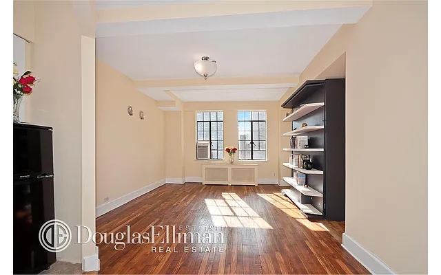 Sold by Douglas Elliman | media 20