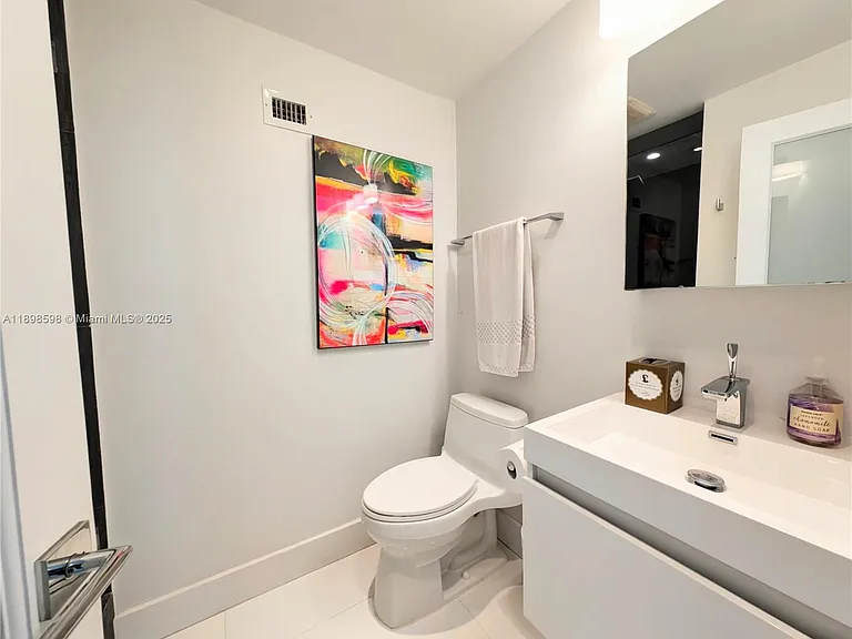 100 Lincoln Rd #1008 — Photo 9