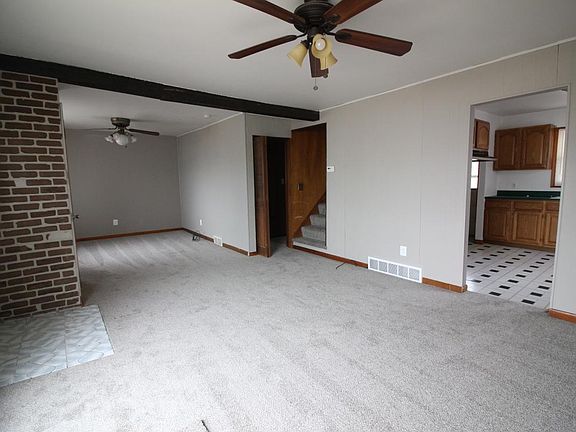 3rd image of 936 E Mahan Ave