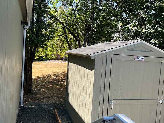 3rd image of 5055 NE Elliott Cir #14