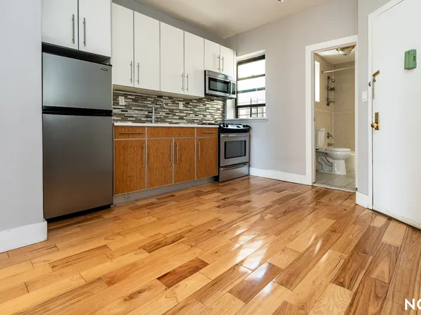 407 Chauncey Street image 1 of 10