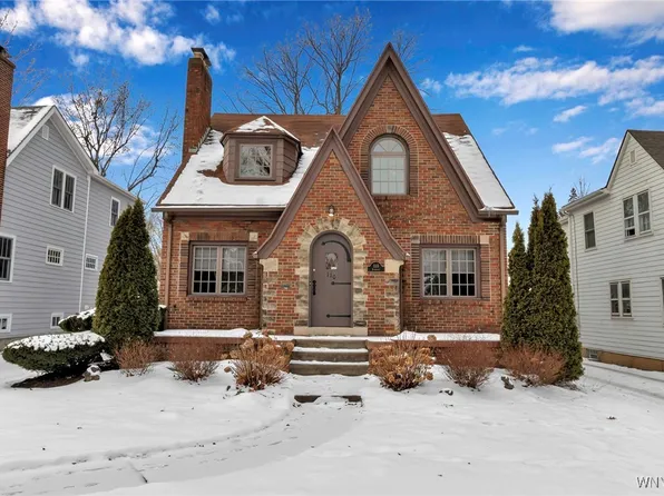 110 Ivyhurst Rd, Amherst, NY 14226