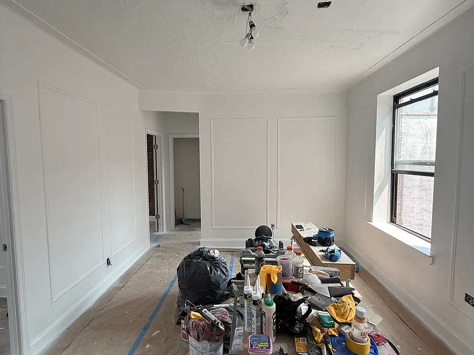 2465 Crotona Ave #4E