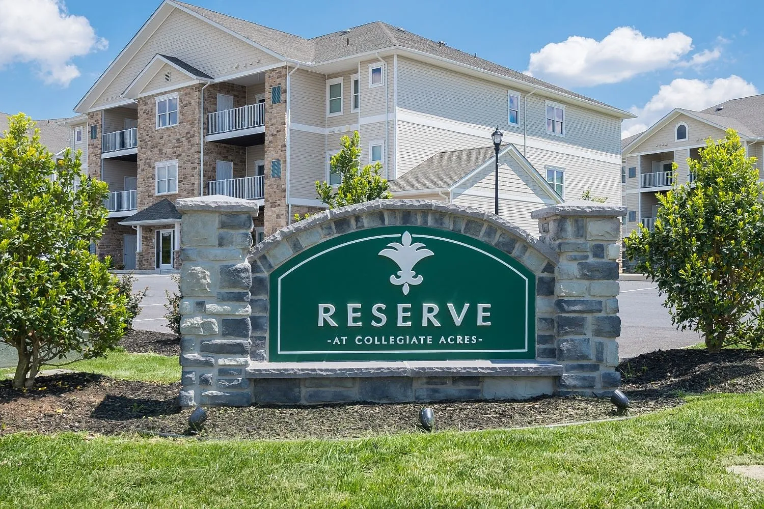 The Reserve at Collegiate Acres — Photo 4