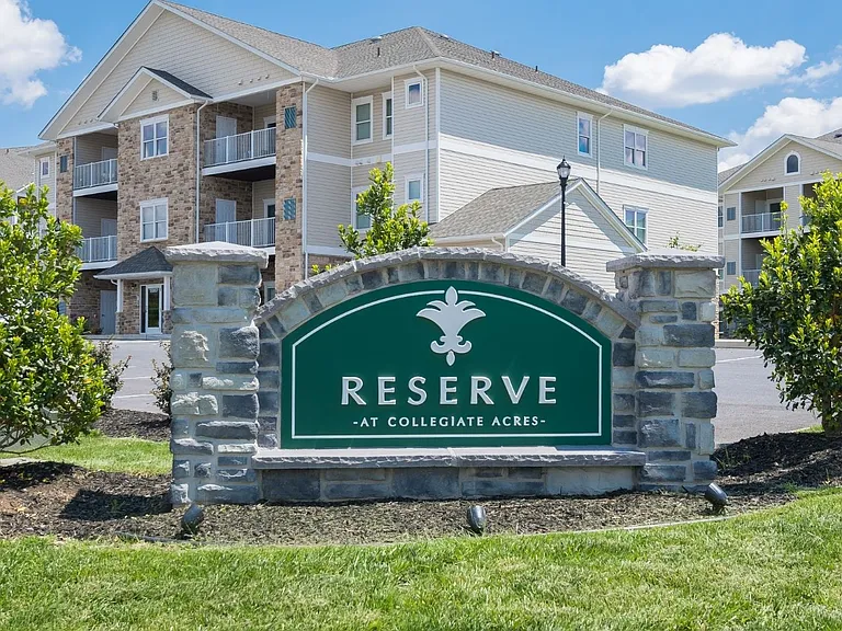 The Reserve at Collegiate Acres — Photo 4