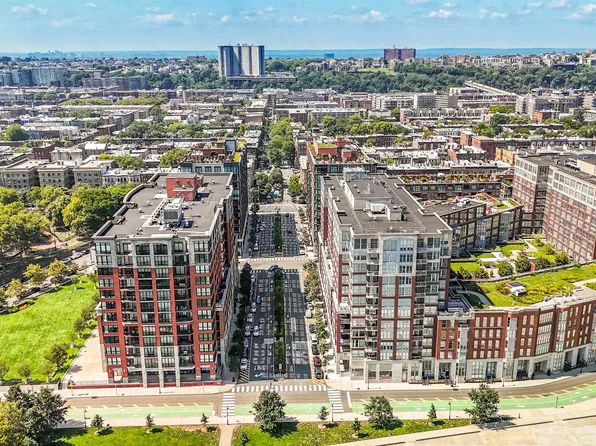 1025 Maxwell Lane image 32 of 33