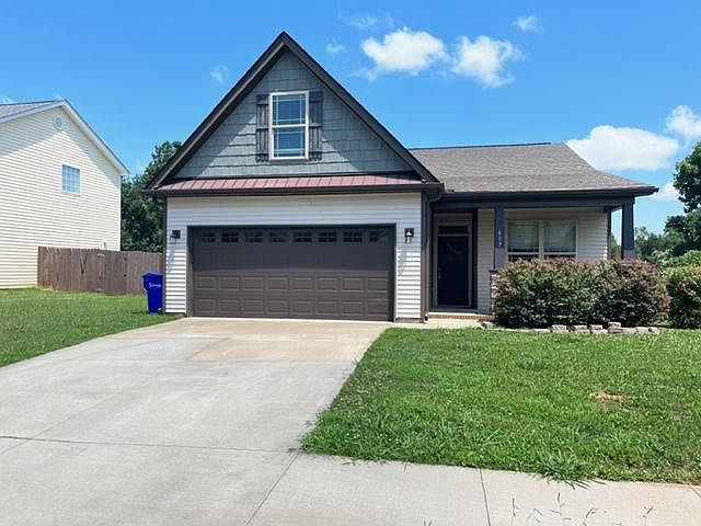 1st image of 407 Melbourne Ln