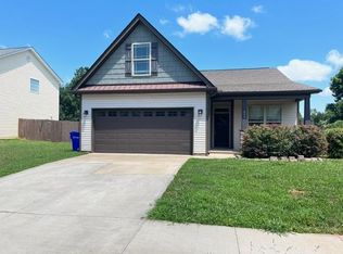 407 Melbourne Ln, Spartanburg, SC 29301