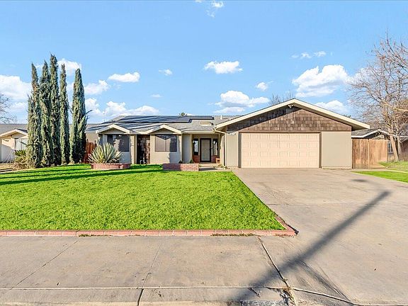 5th image of 824 Lakewood Drive