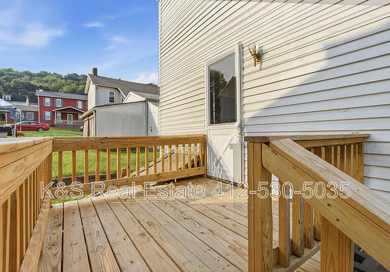 1810 Salem St — Photo 6