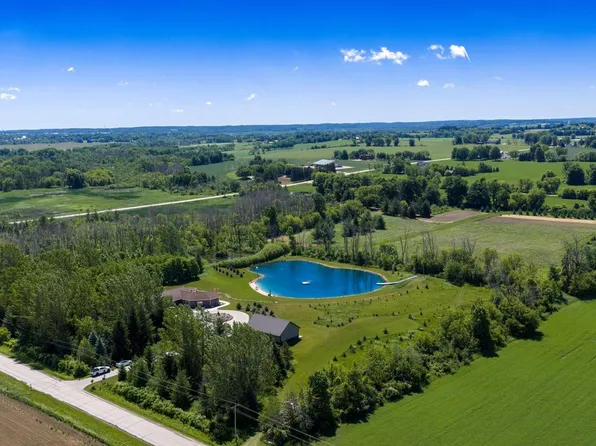 W985 Fur Farm ROAD, New Holstein, WI 53061