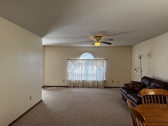 5th image of 1913 Katherine Drive