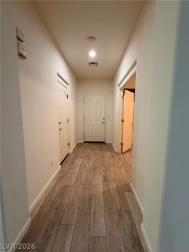 4 bed, 2.0 bath, 2217 sqft, $2,500 — Photo 3