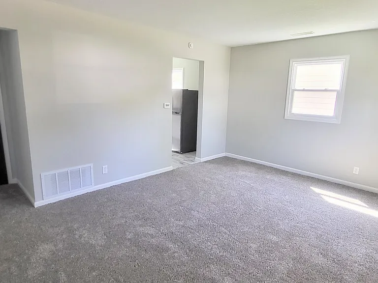 4121 Monroe St — Photo 5