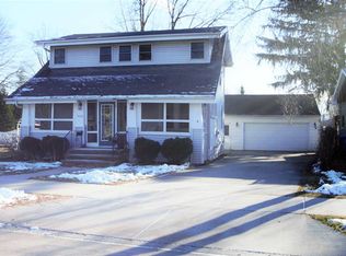 1001 E Main St, Little Chute, WI 54140