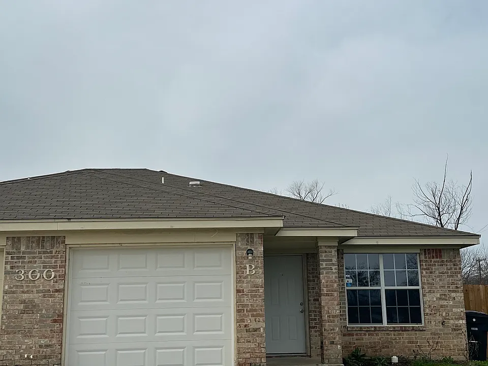 300 Castellon Ct