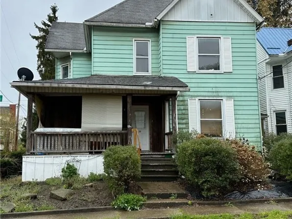 22 Franklin St, Greenville, PA 16125