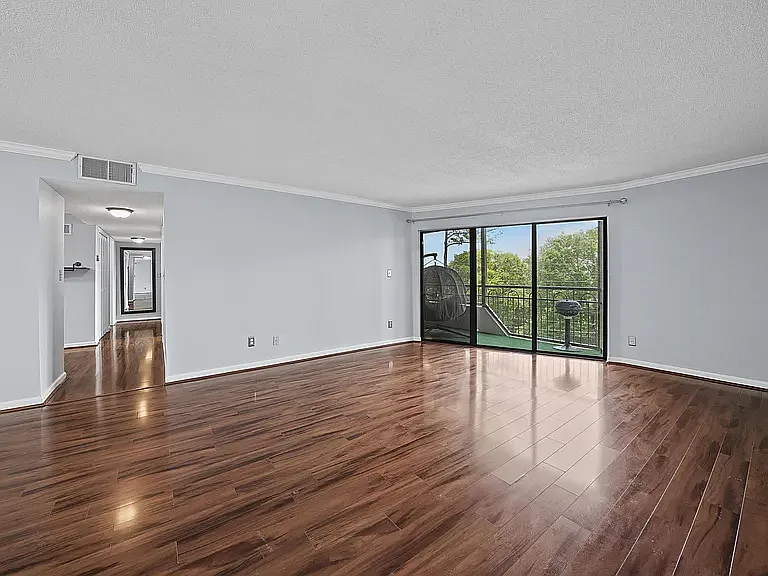 2 bed, 1470 sqft, $1,950 — Photo 3