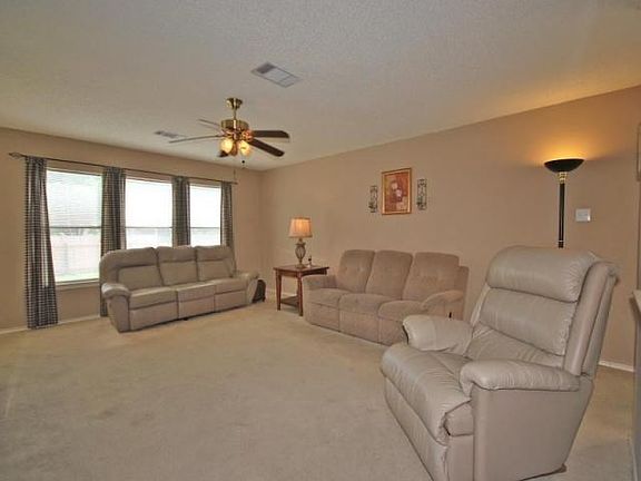 4th image of 2500 Byfield Dr