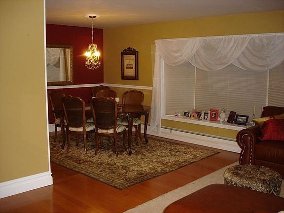 Dining Room with luxurious chair rail and base molding