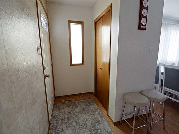3rd image of 4627 S 50th Ave