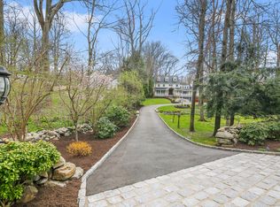 12 Meeker Rd, Westport, CT 06880