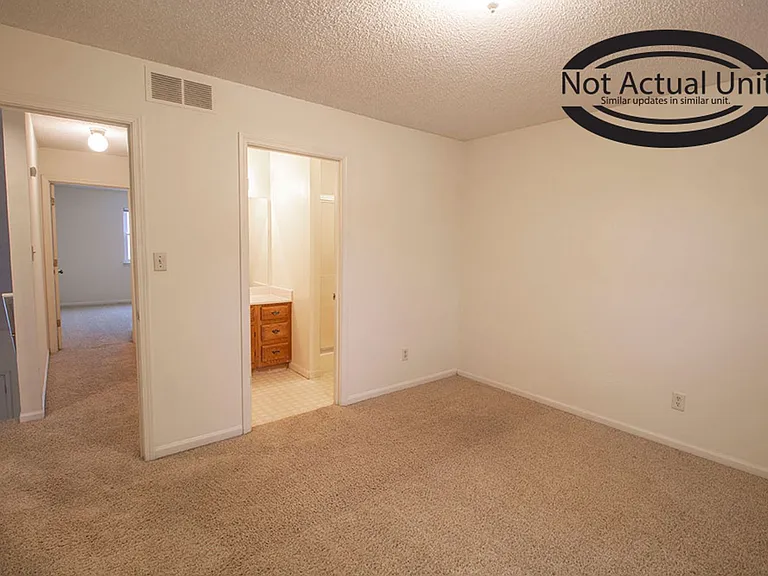 1904 Mirtle Grove Ct — Photo 16
