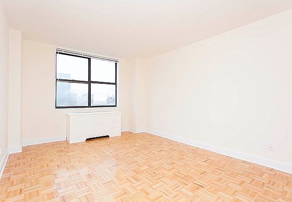 5th image of 330 E 39th St APT 30F
