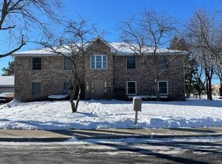 1955 Matthew Ct UNIT C, Elgin, IL 60123