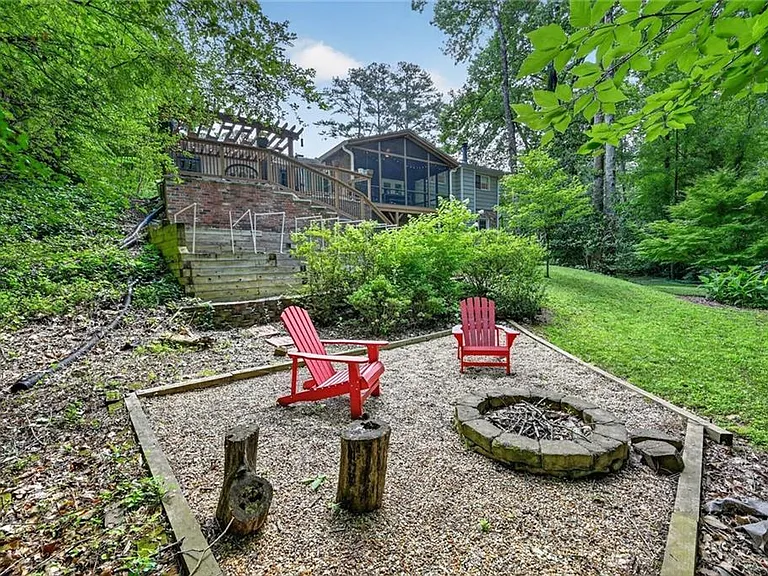 4100 Shawnee Ln NE — Photo 25