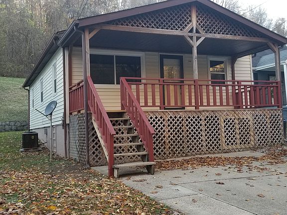 2nd image of 567A Garrison Ave
