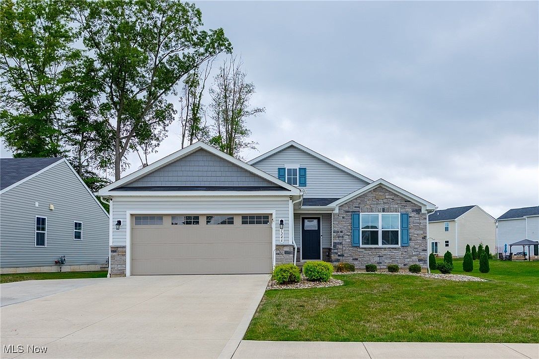1246 Hidden Lake Blvd, Akron, OH 44312 | Zillow