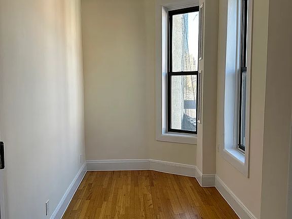 4th image of 21 Leroy St APT 18
