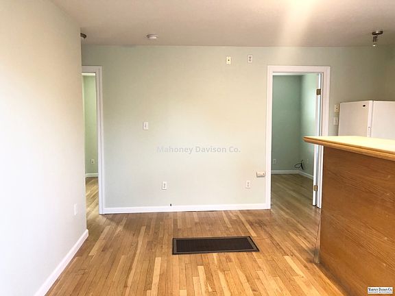 3rd image of 15 Stanley St #B