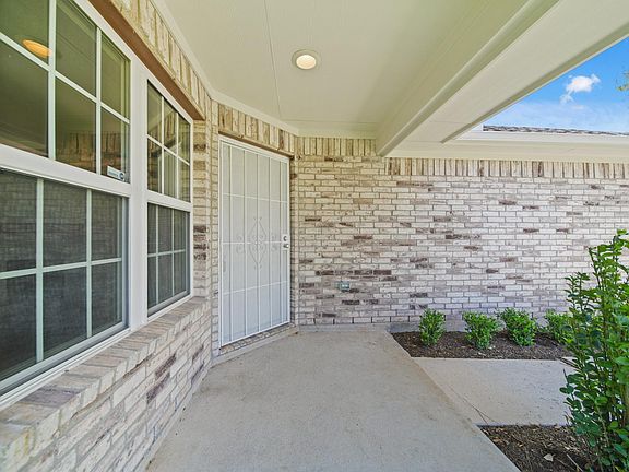 4th image of 13119 Ridgewood Knoll Ln