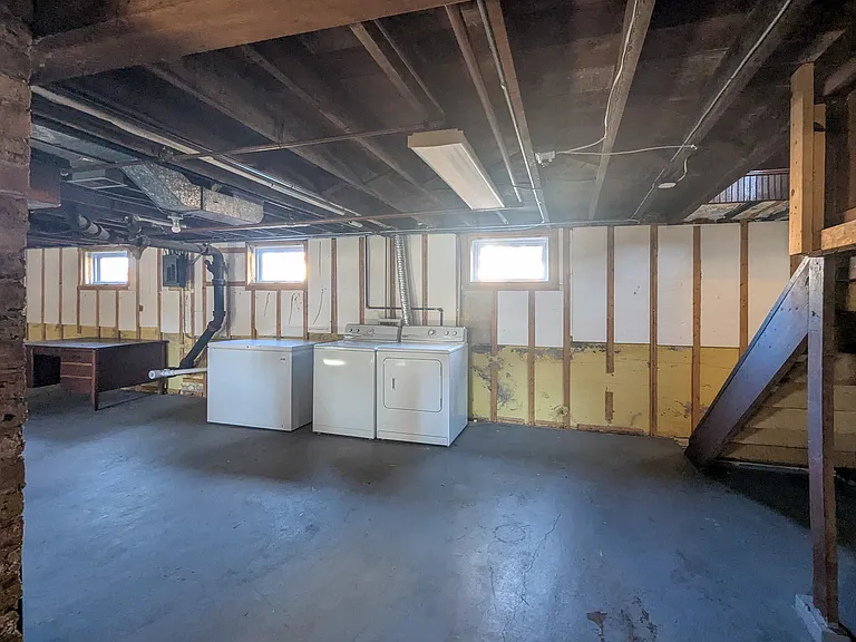 512 Lake St — Photo 19