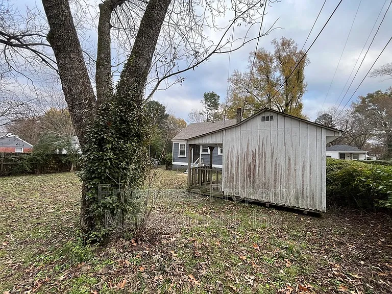 801 Bowen Cir — Photo 27