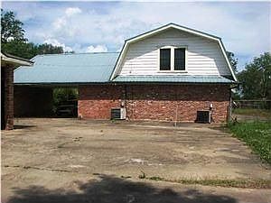 5th image of 135 Benny St