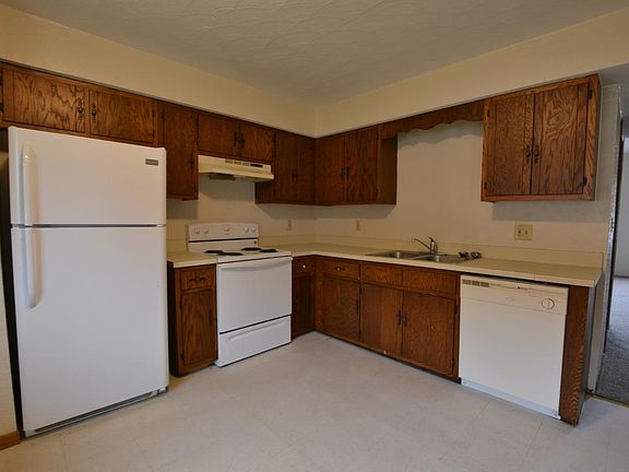 5th image of 672 Meadowood Ln