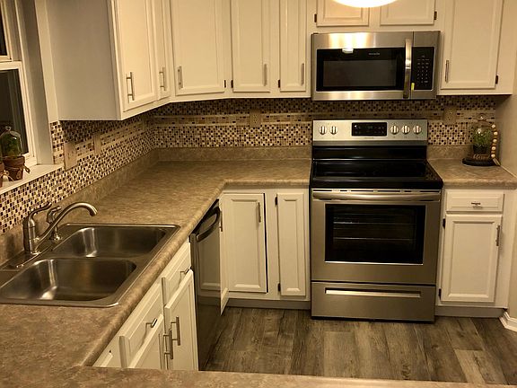 5th image of 929 Legacy Ct