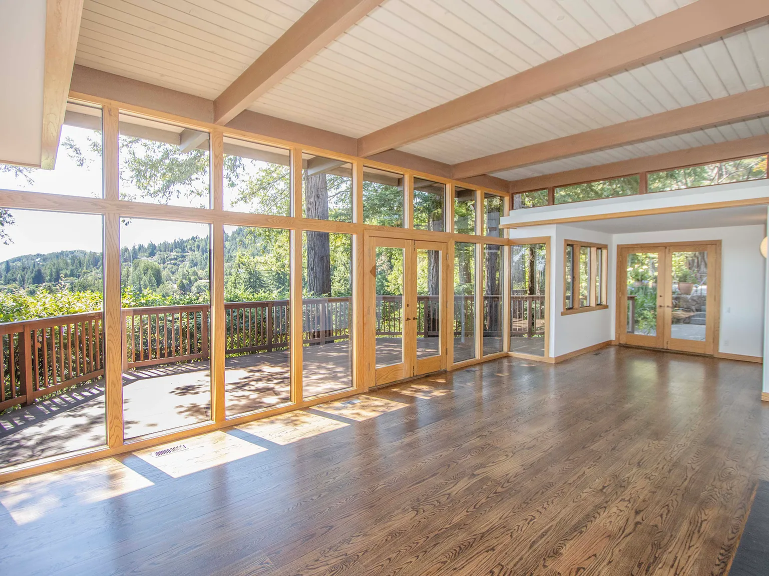 4 bed, 2700 sqft, $11,000 — Photo 3