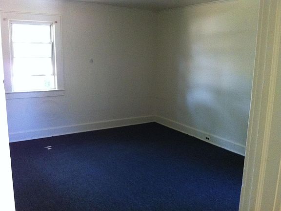 5th image of 16 Jennings Ave