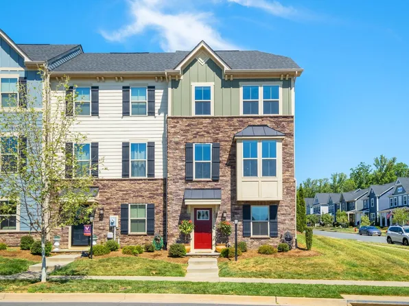 3721 Sedgewick Ln, Keswick, VA 22947