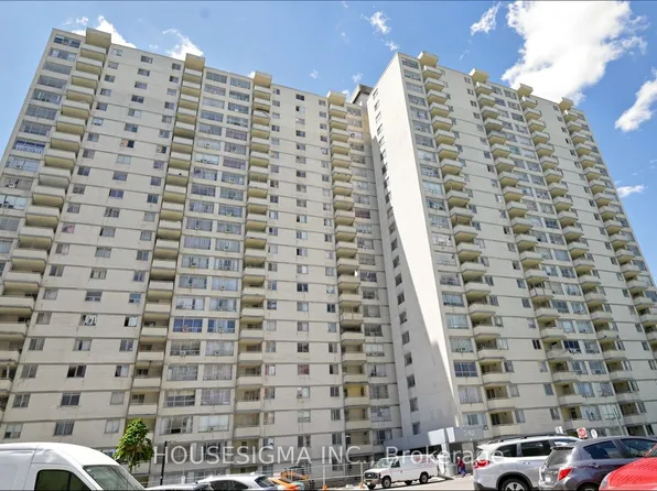340 Dixon Rd Unit 1811, Toronto, ON M9R 1T1