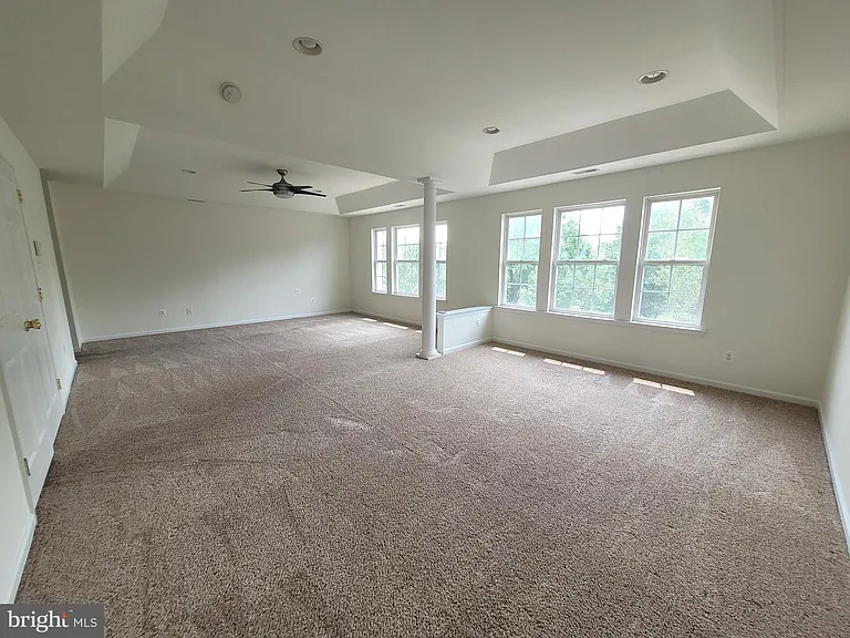 35 Tudor Ct — Photo 18