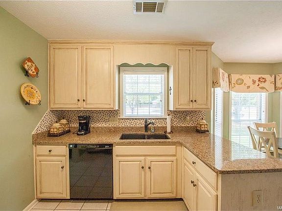 2nd image of 6921 Cherry Creek Dr