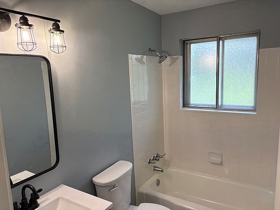 3rd image of 2415 Chesstal St